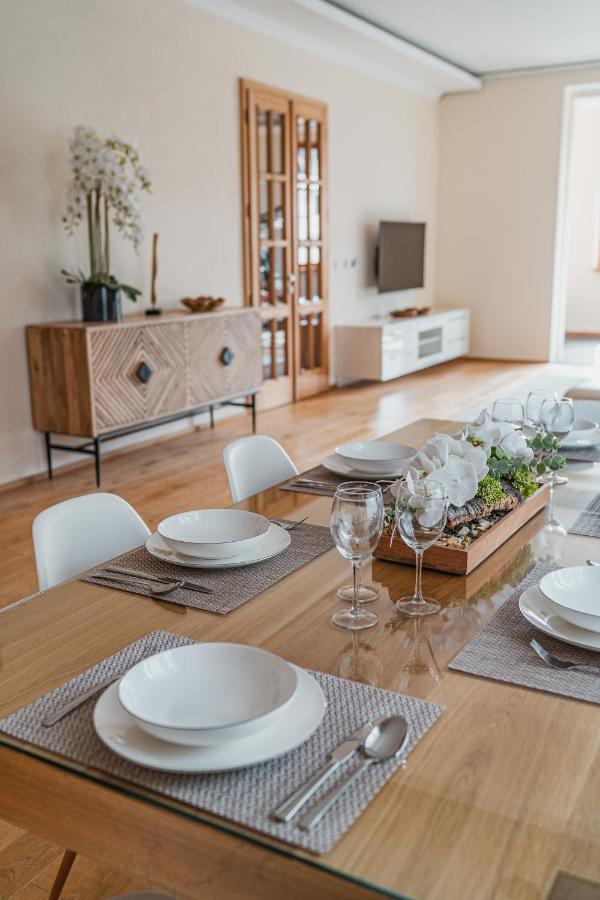 Executive 2-Bdrm Central Suite Ústí nad Labem 外观 照片