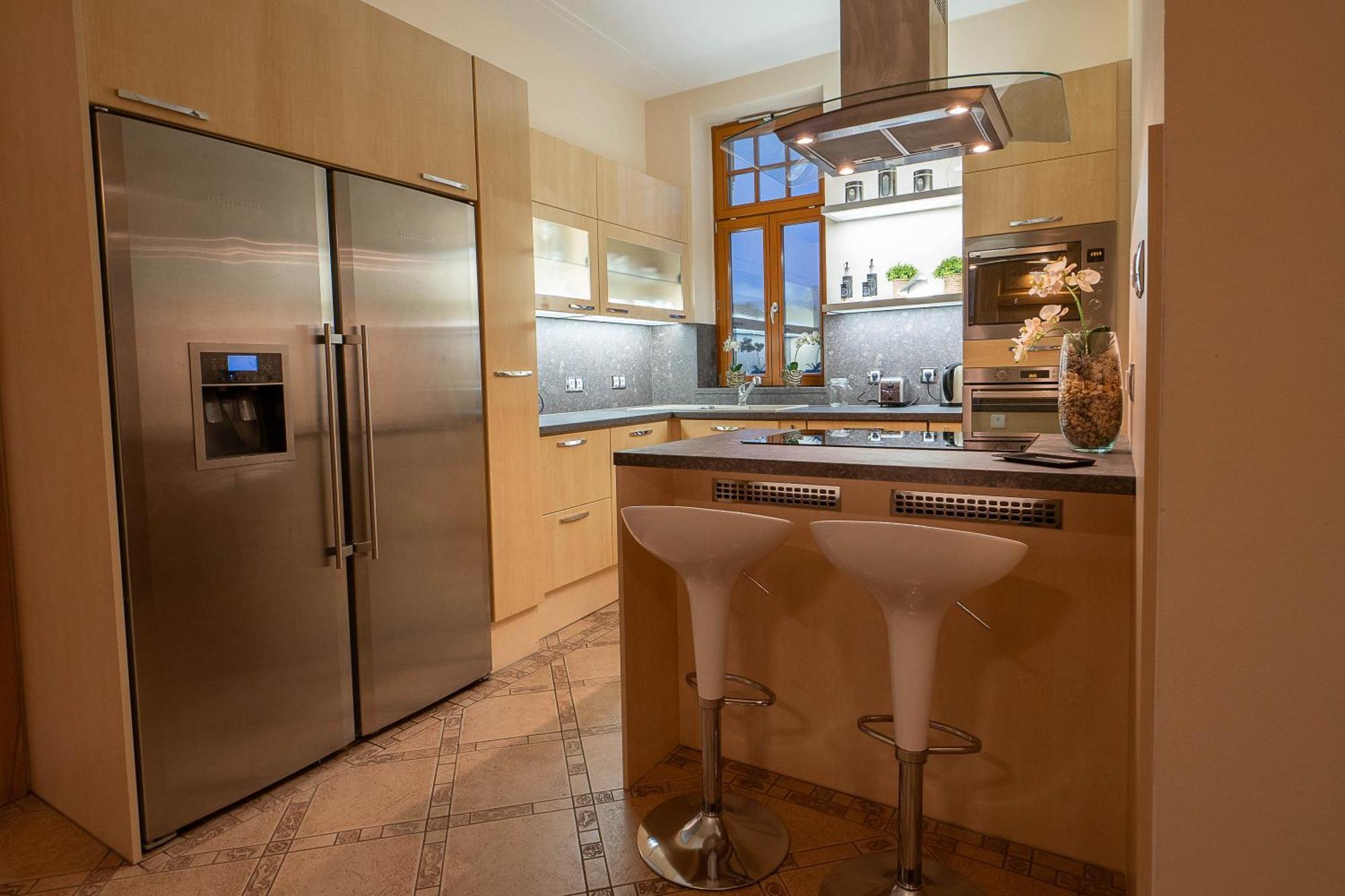 Executive 2-Bdrm Central Suite Ústí nad Labem 外观 照片